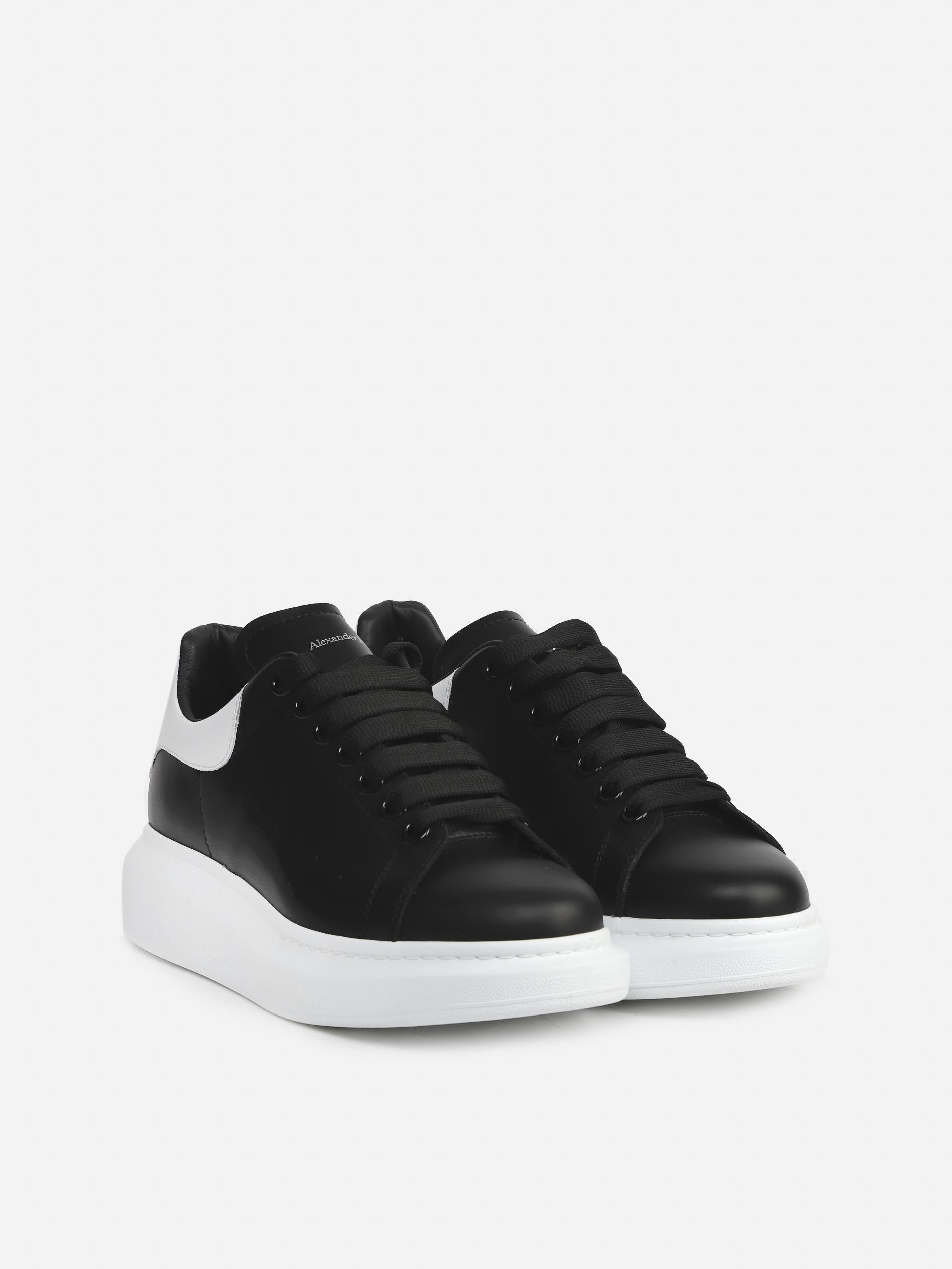 Sneakers oversize in pelle con talloncino a contrasto 553770 WHGP51070 ALEXANDER McQUEEN