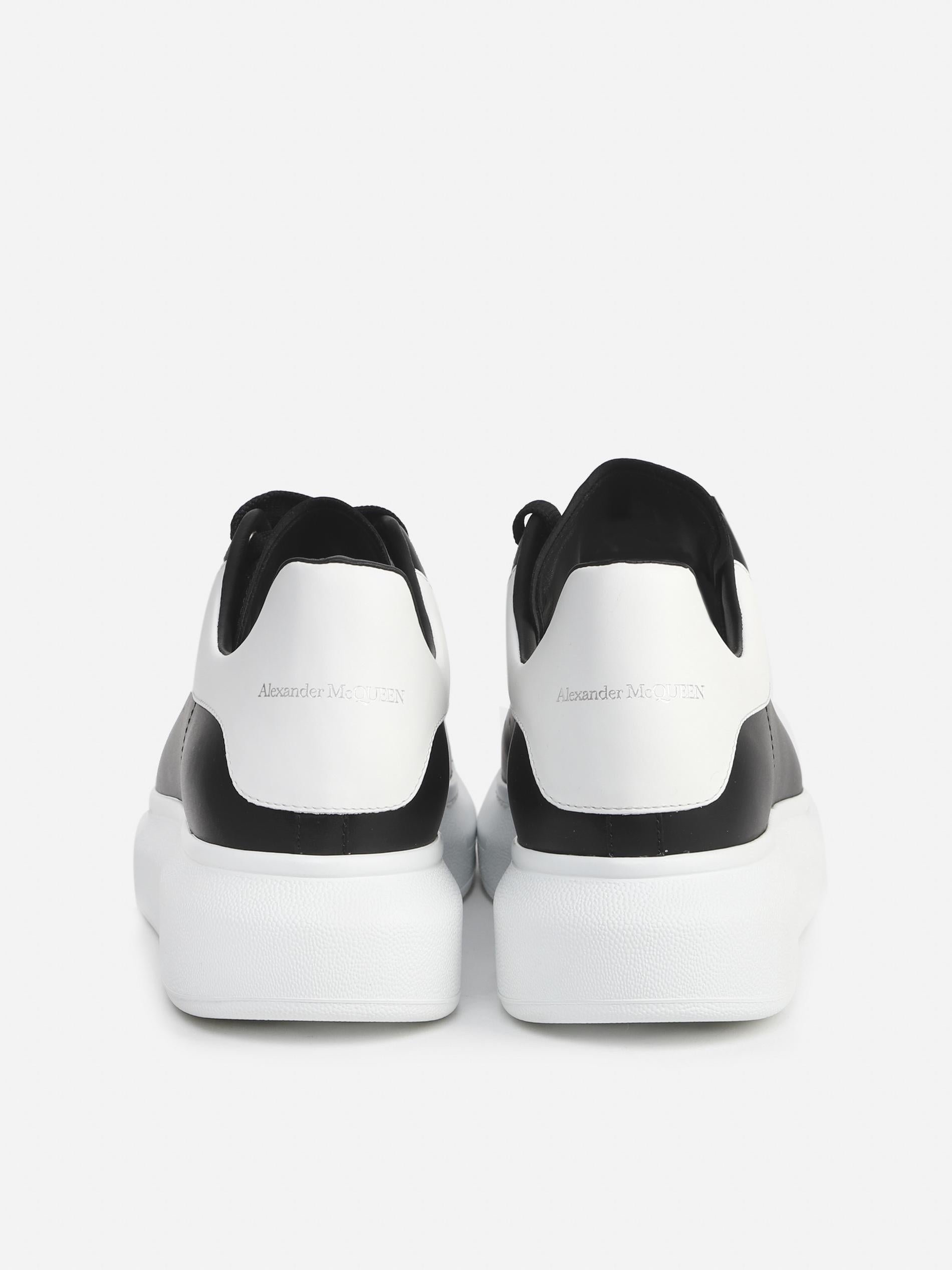 Sneakers oversize in pelle con talloncino a contrasto 553770 WHGP51070 ALEXANDER McQUEEN