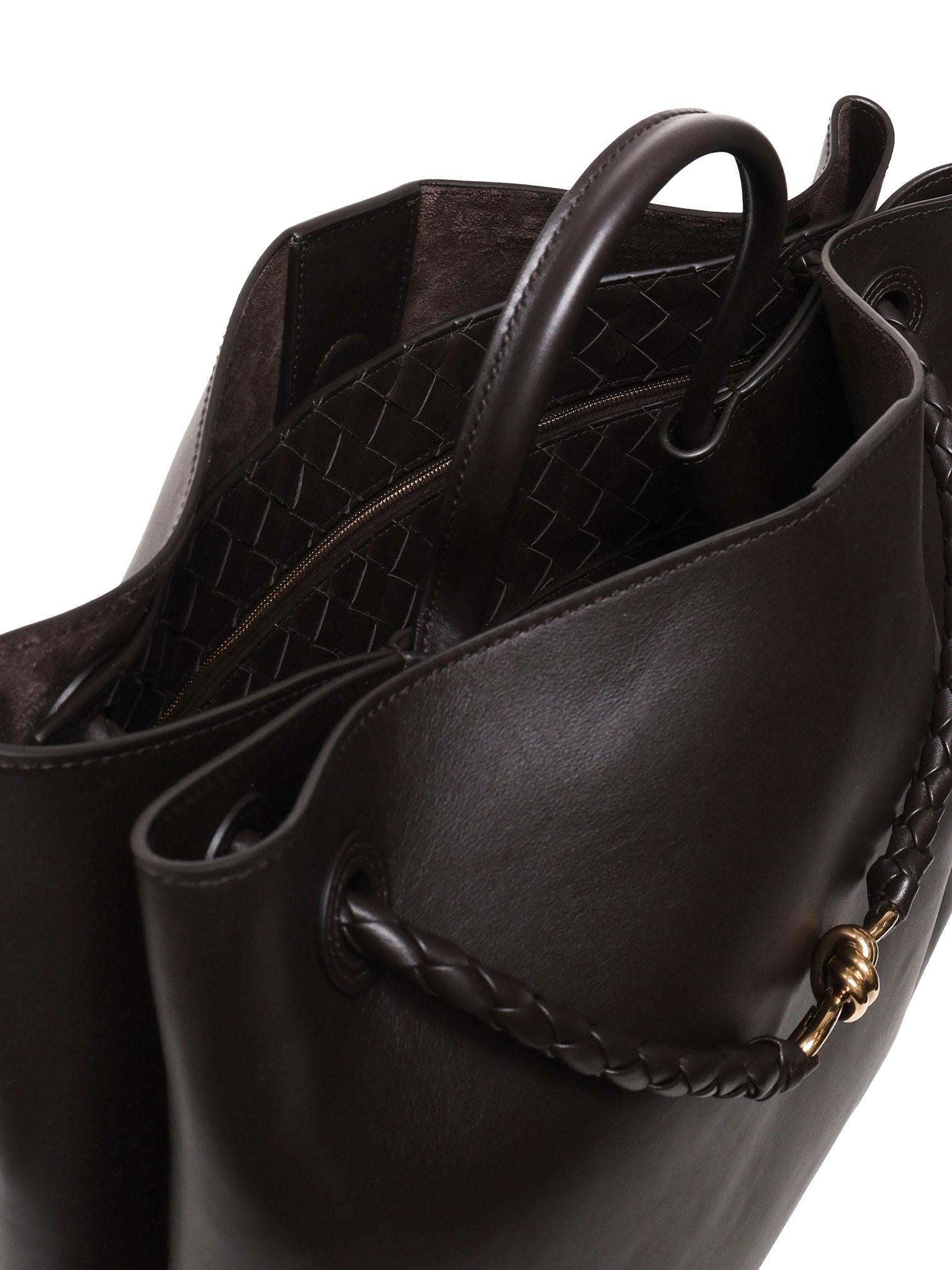 Borsa Andiamo grande in morbida pelle di vitello 806010 V4O922190 BOTTEGA VENETA