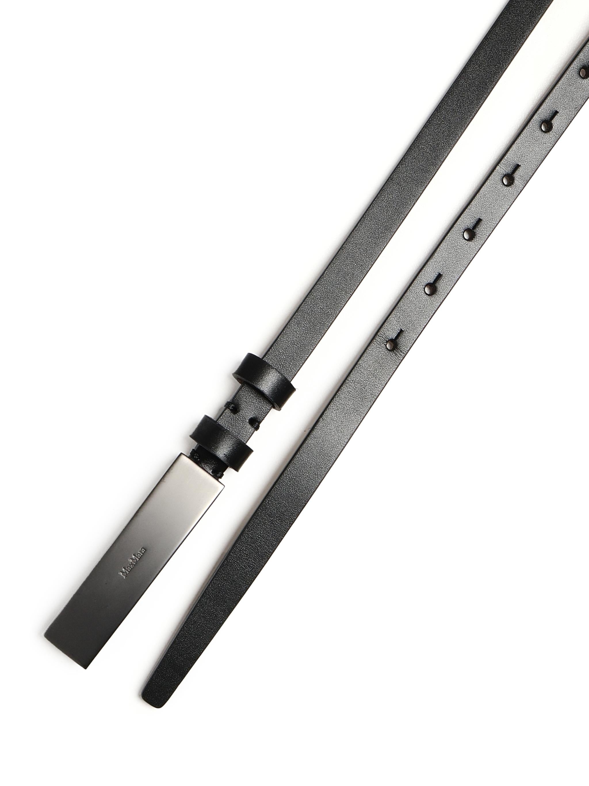 Cintura in pelle con placca logata<BR/> 2514501013600 001 MAX MARA