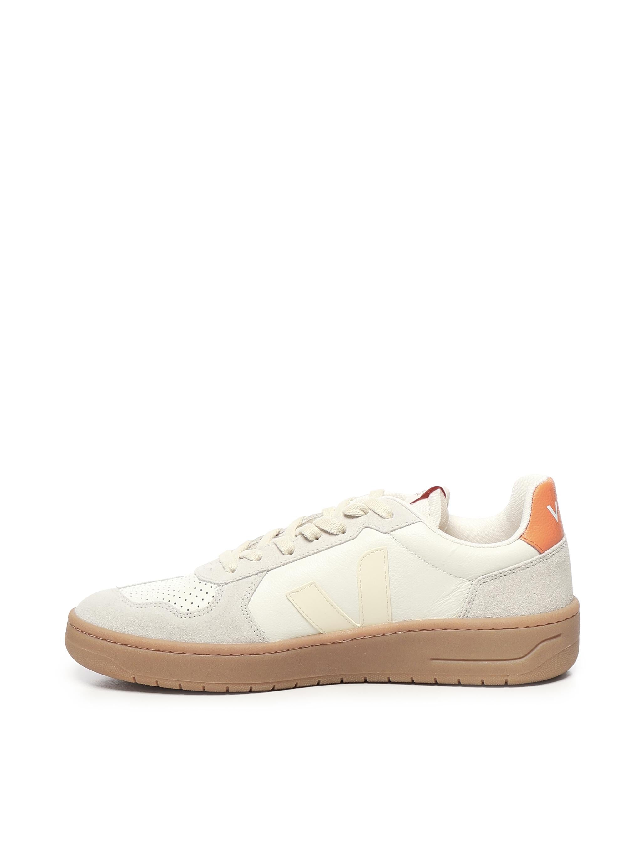 Sneakers V-82<BR/> VE3320758 VEJA