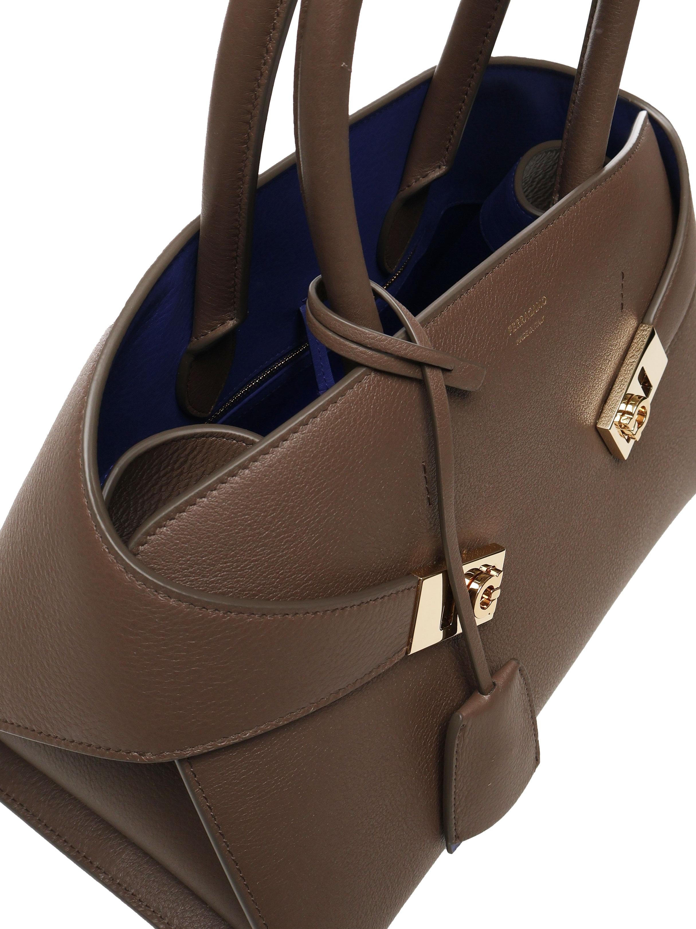 Borsa a mano Hug bicolore (M) 215608 771867017 FERRAGAMO
