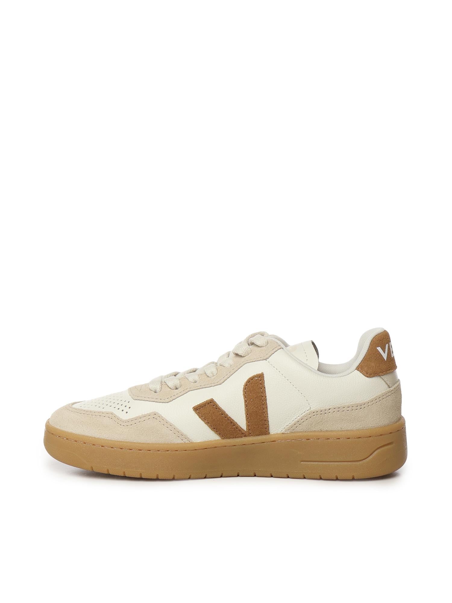 Sneakers V-90<BR/> VD2020915 VEJA