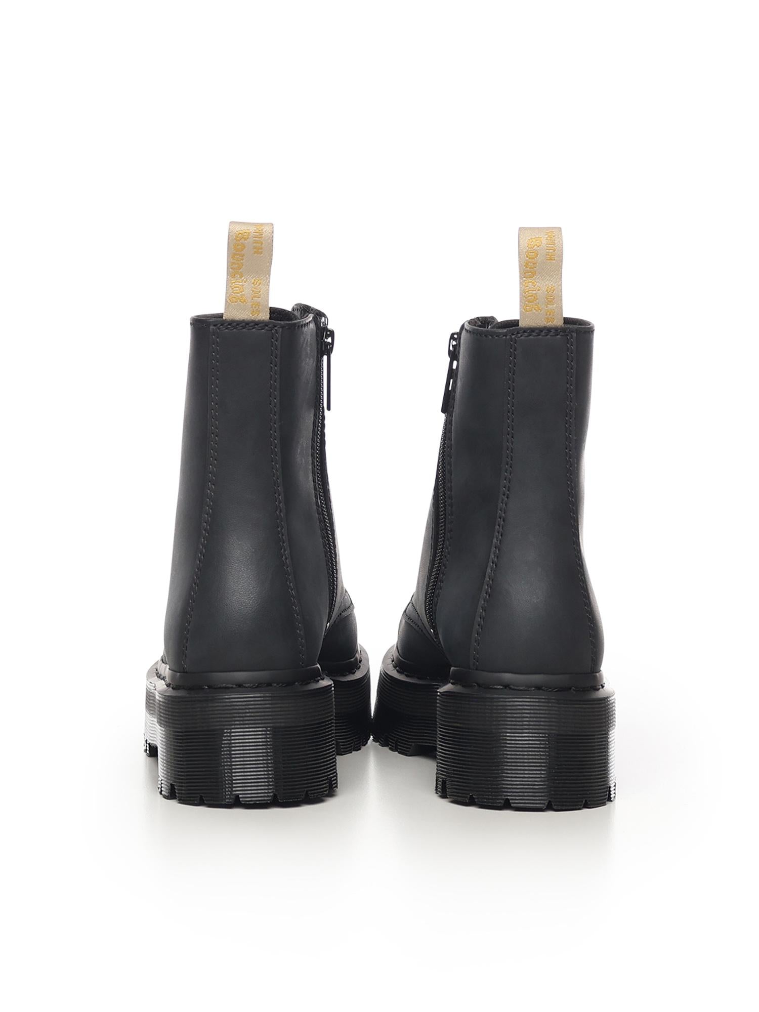 Stivali platform Jadon II mono vegan 25310001 DR. MARTENS