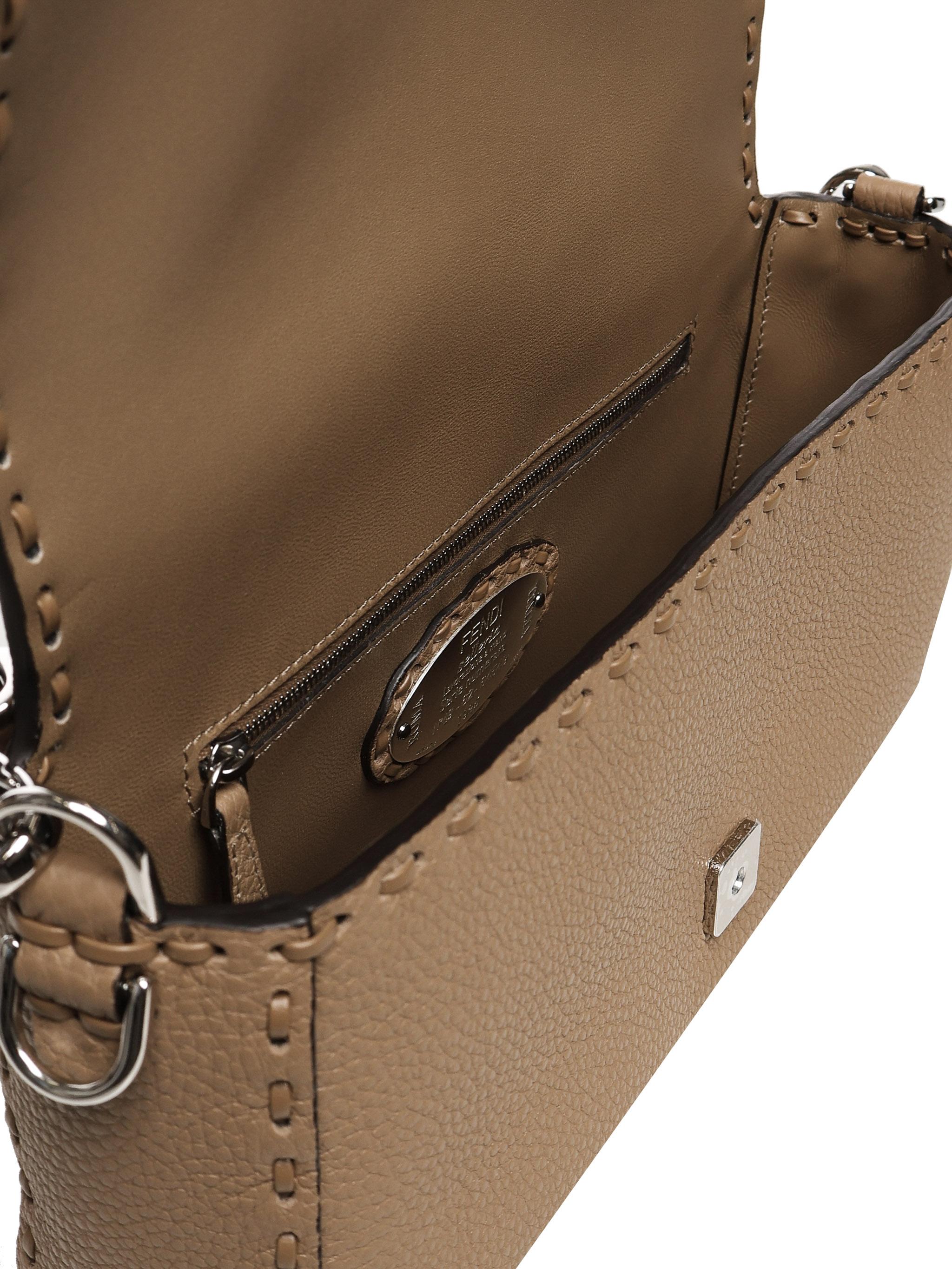 Borsa Baguette Media 8BR600 AT0SF0EMR FENDI