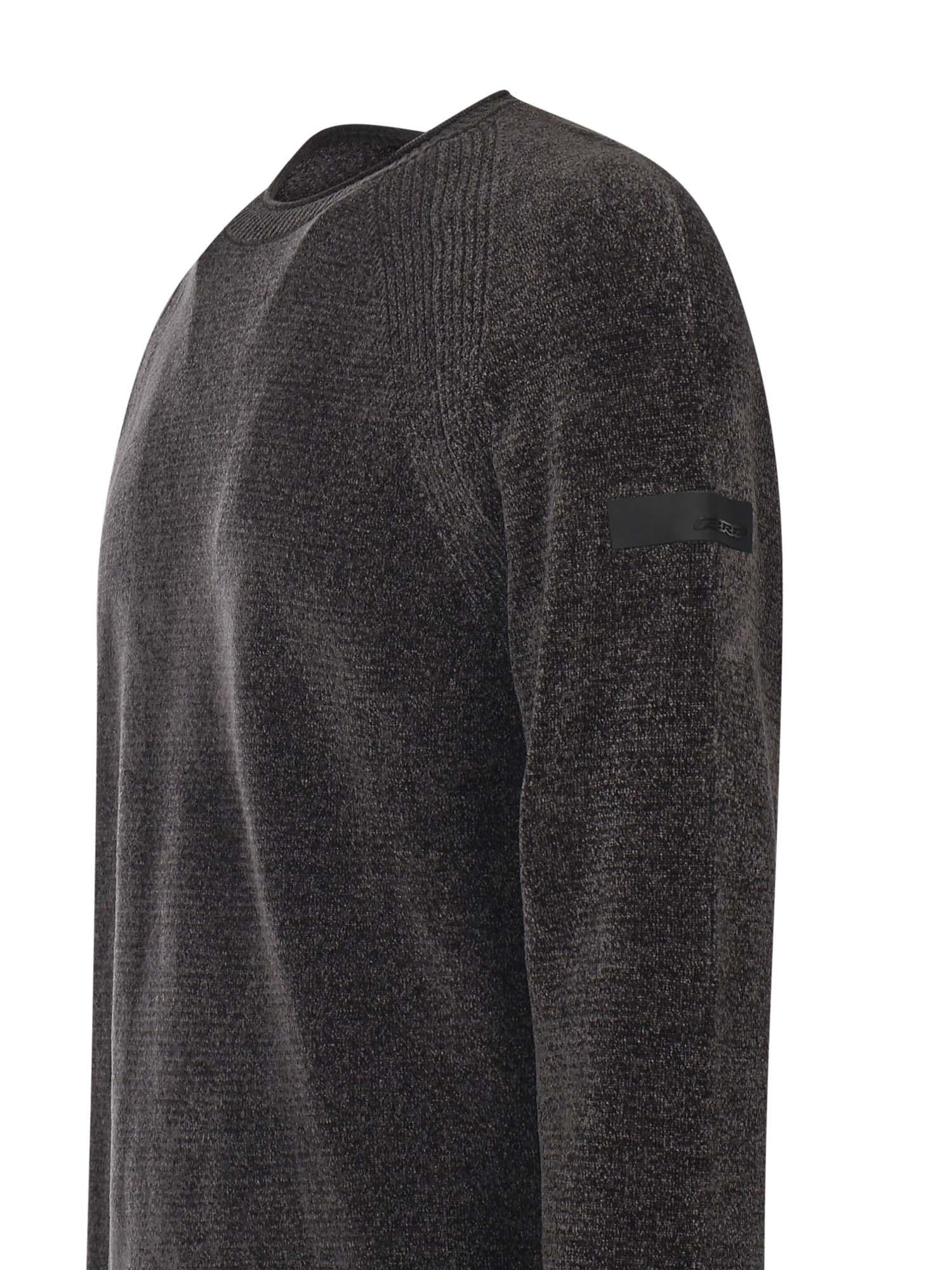 Maglione a girocollo con logo W25132 11 RRD