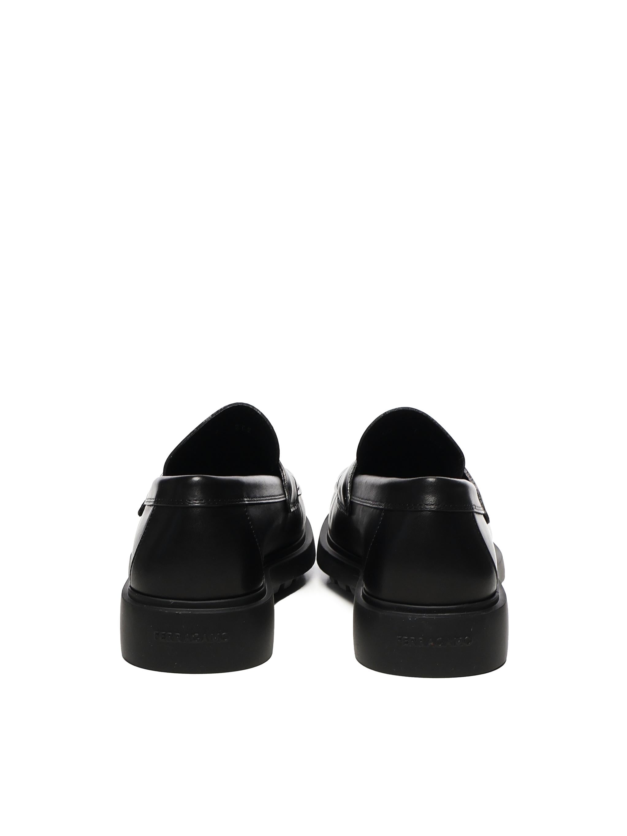 Mocassini in pelle di vitello 022421 769147006 FERRAGAMO