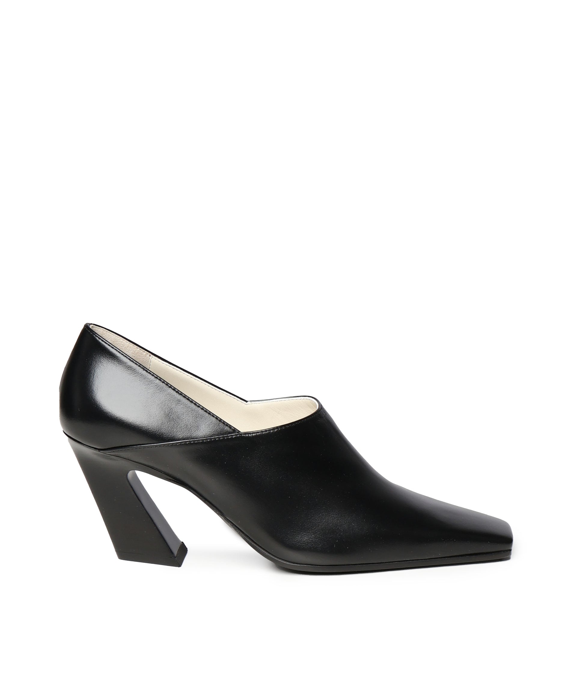 Pump Lewis 806723 V4Q501000 BOTTEGA VENETA 