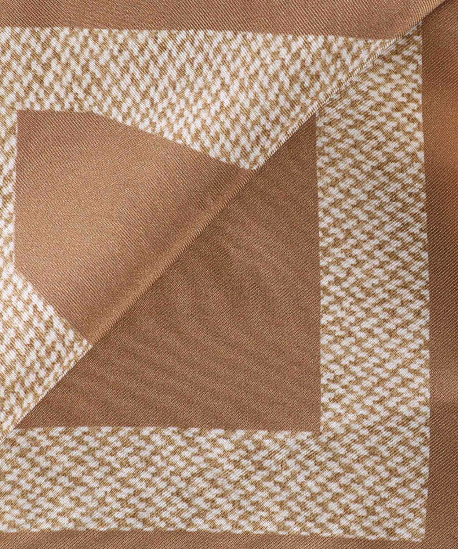 Foulard in seta con stampa 310206 783435001 FERRAGAMO 