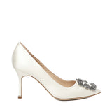 Décolleté Hangisi con fibbia gioiello in raso bianco 9XX0663 1309 MANOLO BLAHNIK 