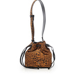 Borsa secchiello a tracolla piccola in suede leopardato 104303 A32AM35Q PINKO 