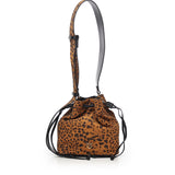 Borsa secchiello a tracolla piccola in suede leopardato 104303 A32AM35Q PINKO 