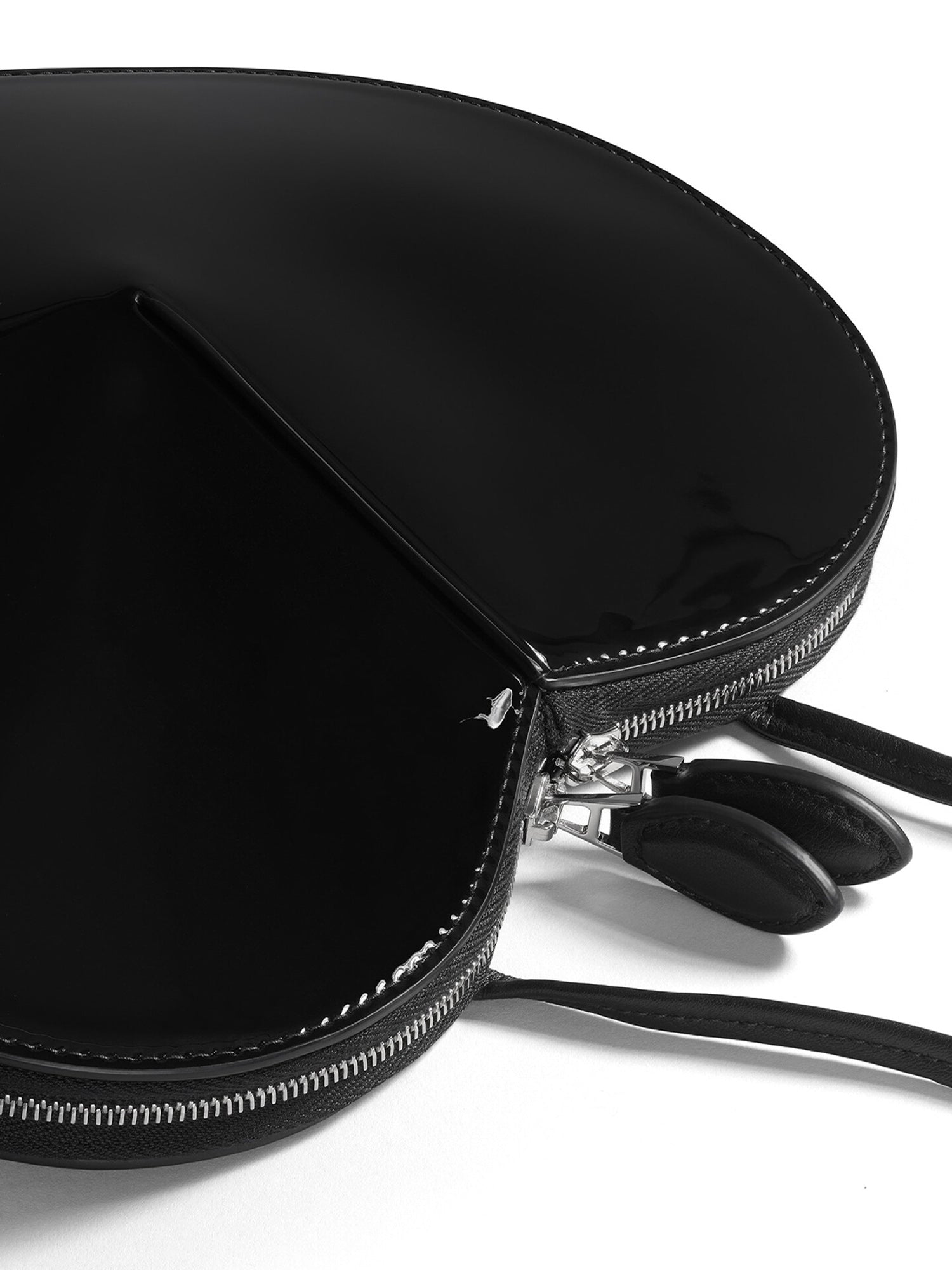 Borsa Le Cœur in pelle verniciata AA1P003CA189 999 ALAIA 