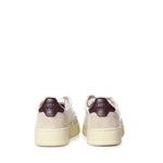 Sneaker Medalist low in pelle e suede<BR/> AULW LS18 AUTRY 