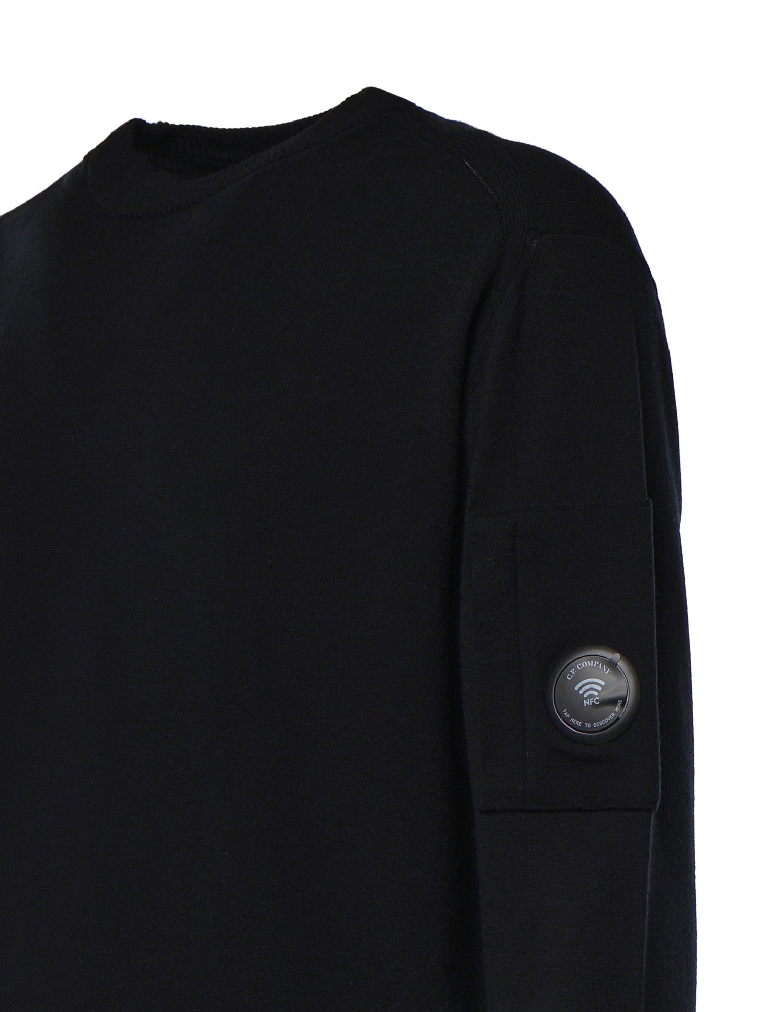 Pullover in lana merino con logo 21CMKN069A 005528A999 C.P. COMPANY 