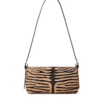 Borsa Baguette® 26424  in pelle effetto cavallino con stampa tigrata 8BR850 B16BF0ERR FENDI 
