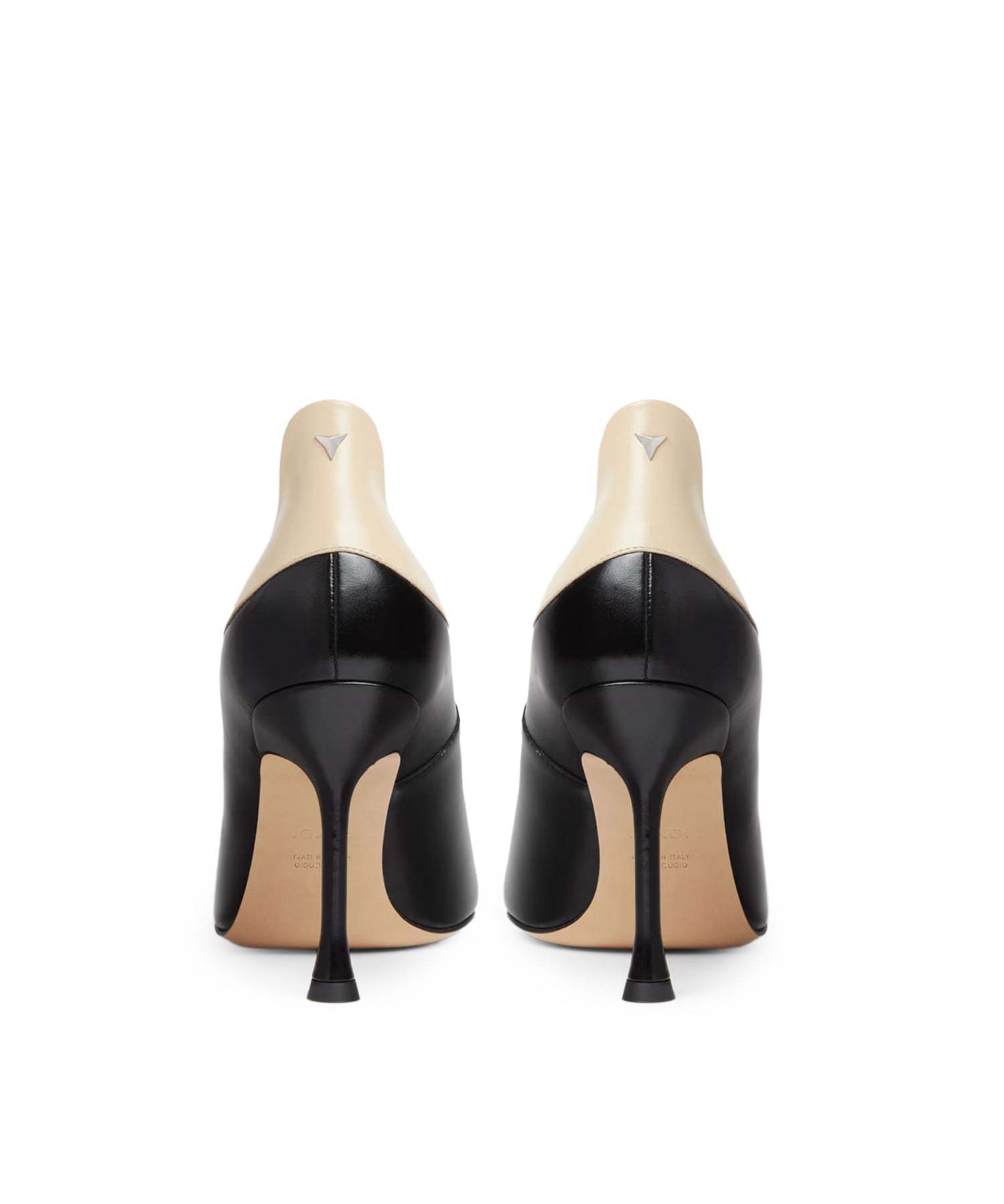 Décolleté in pelle 8I9167 86PF1E4Y FENDI 