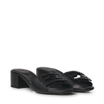 Slide Baguette in pelle 8R8862 AQY2F0QA1 FENDI 