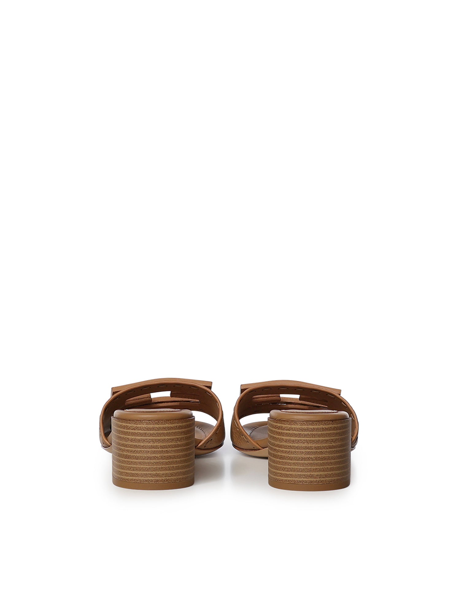 Slide Baguette in pelle 8R8862 AQY2F1WYD FENDI 