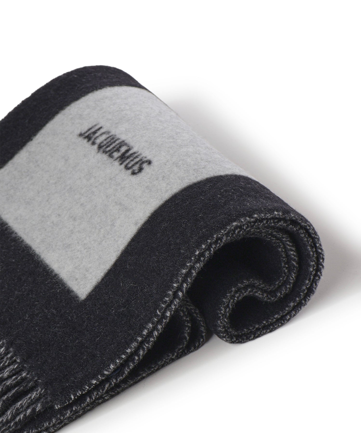 Sciarpa Rond Carré in lana ACU00579AOT4044 090 JACQUEMUS 