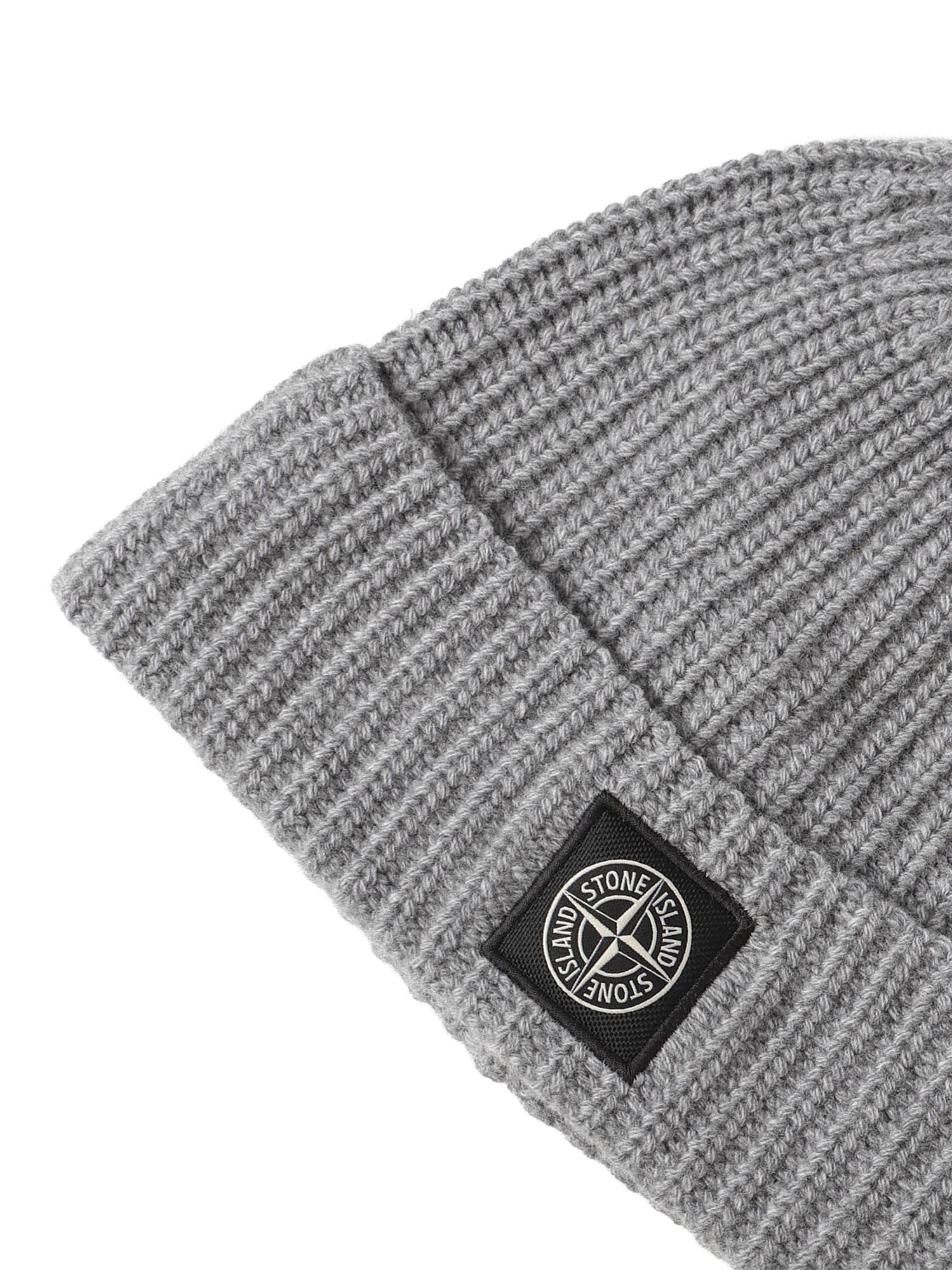 Beanie in maglia a costine con patch logo L2S15N100012 S00B4V0M60 STONE ISLAND 