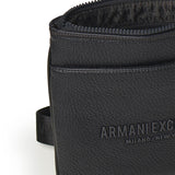 Borsa a tracolla piatta nera in similpelle XM000155 AF11931UB101 ARMANI EXCHANGE 