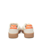 Sneakers V-82<BR/> VE3320758  VEJA 