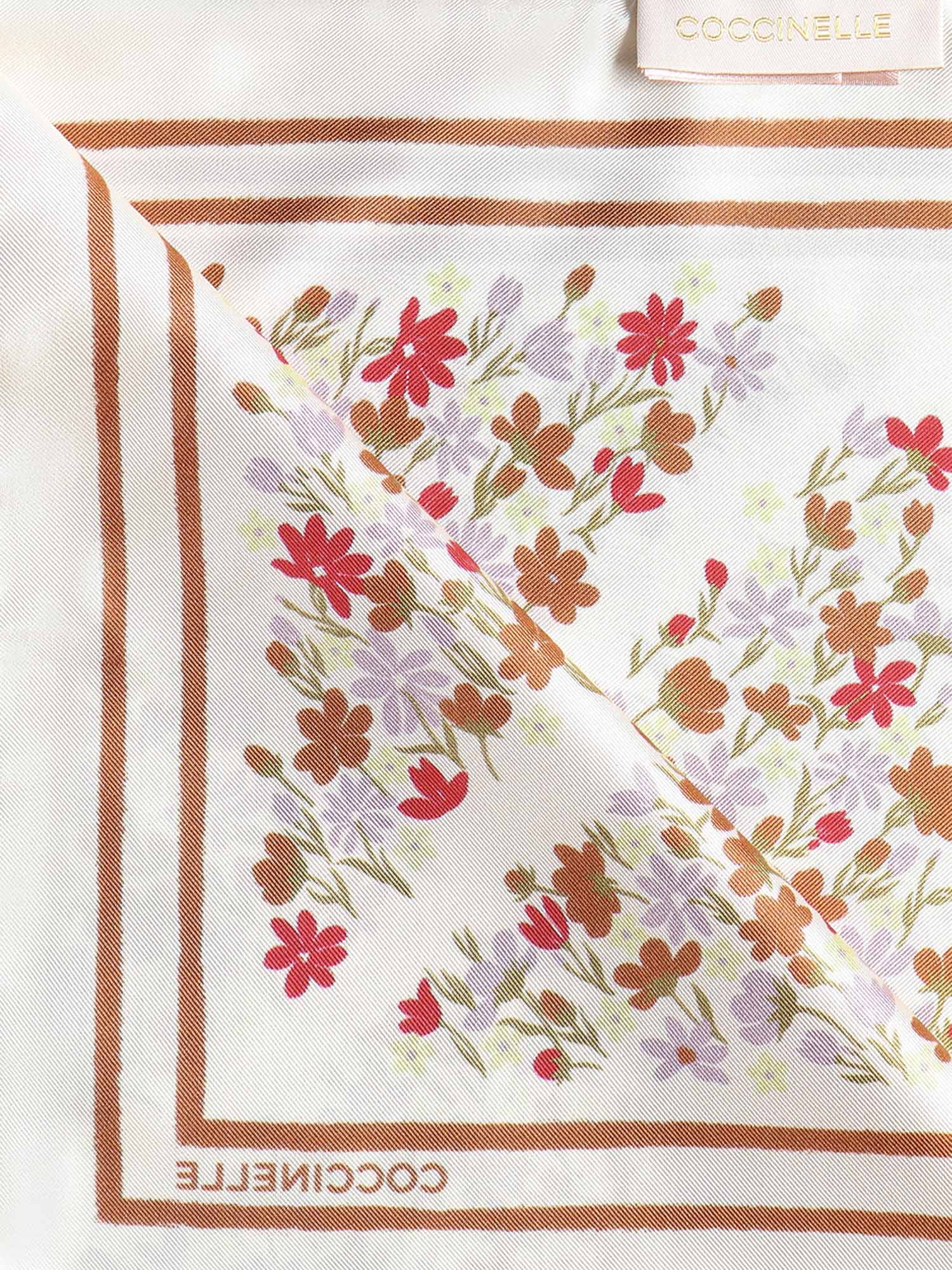 Foulard in seta con stampa E7UYE390101 M18 COCCINELLE 