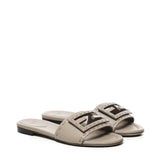 Slide Baguette in pelle 8R8136 AQY2F1MXM FENDI 