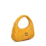 Borsa Wander in pelle scamosciata matelassé 5BC125 AB7OF0R55 MIU MIU 