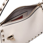 Borsa piccola a tracolla Rockstud in vitello 8W2B0J47 VSFI16 VALENTINO GARAVANI 