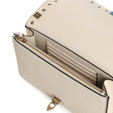 Mini bag con catena Rockstud in vitello granato 8W2P0Y59 VSHI16 VALENTINO GARAVANI 
