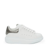 Sneakers oversize in pelle con talloncino a contrasto 553770 WHFBU9042 ALEXANDER McQUEEN 