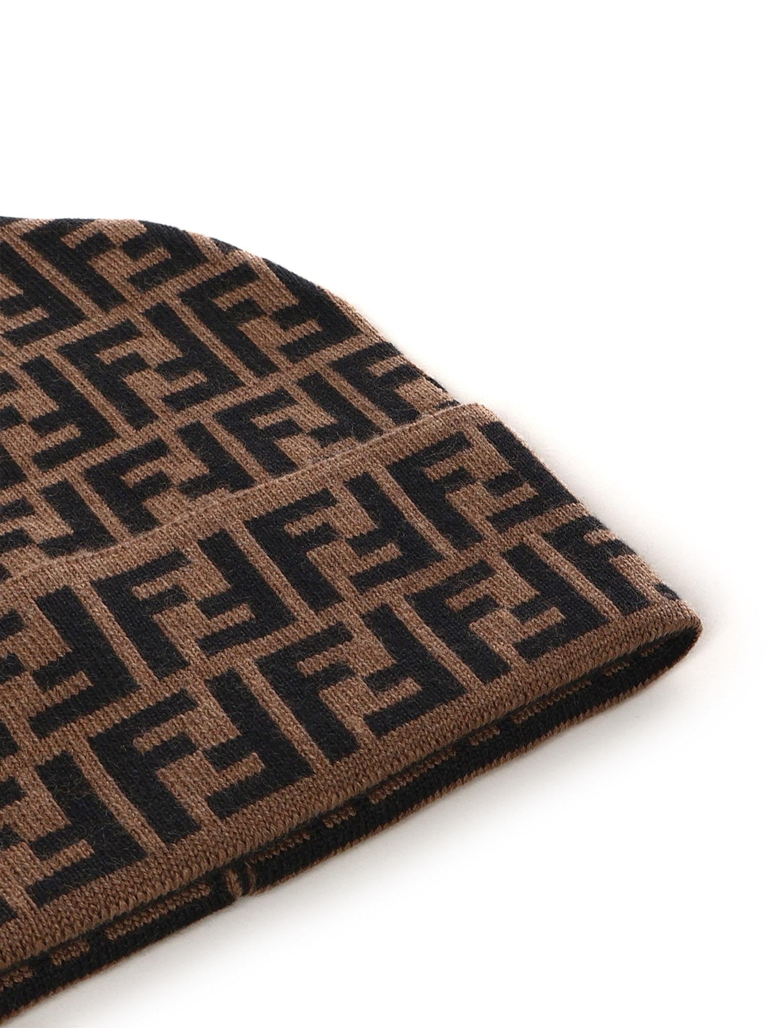 Beanie in lana FF jacquard FXQ939 AQ8DF0QE1 FENDI 