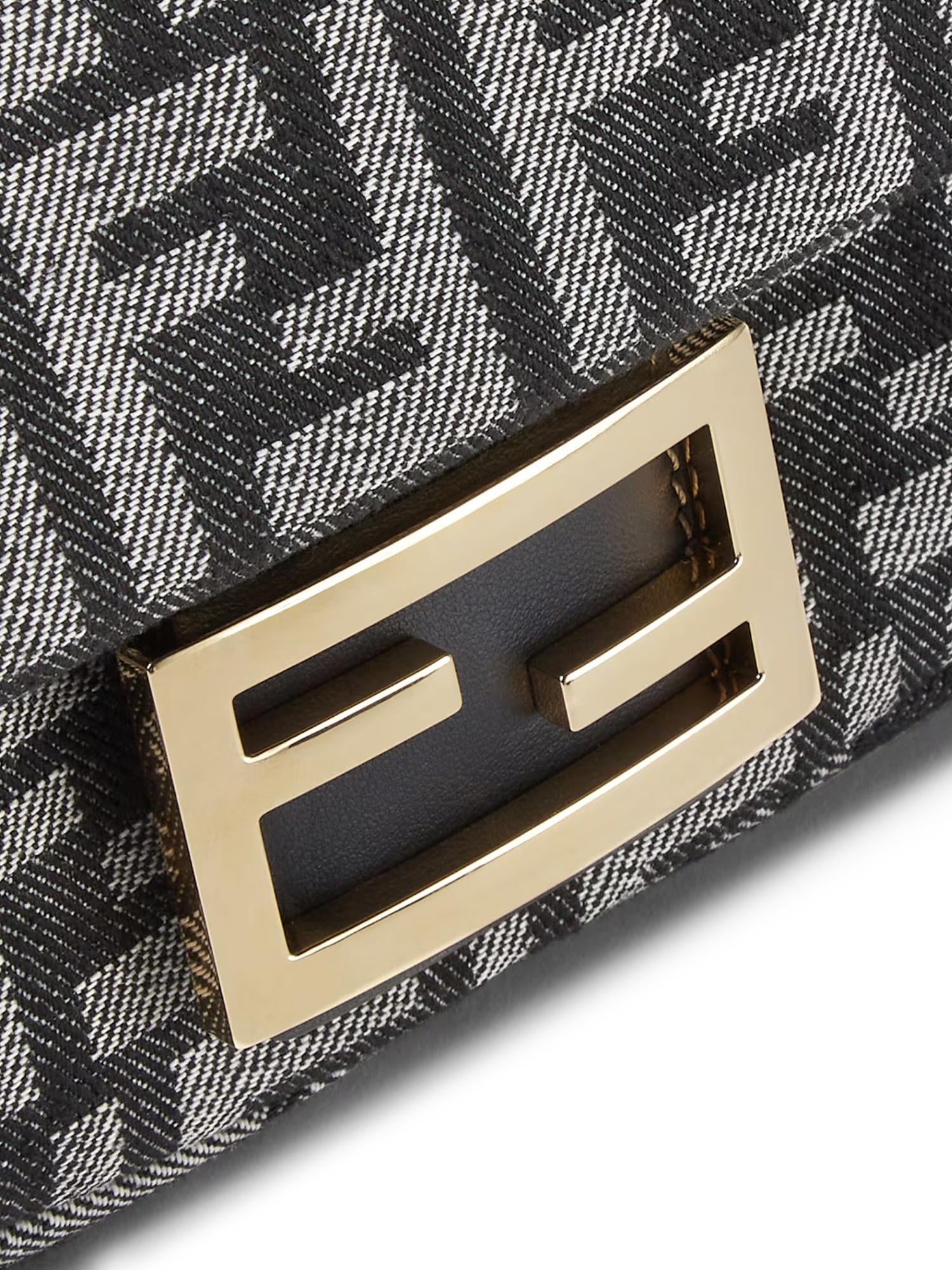 Borsa Baguette® Mini in jacquard FF effetto denim 8BS017 AWVAF0NAP FENDI 