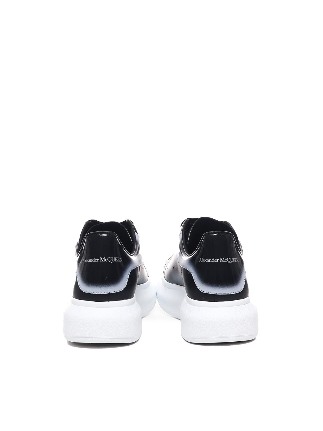 Sneakers oversize in pelle<BR/> 777367 WIE9G1081 ALEXANDER McQUEEN 