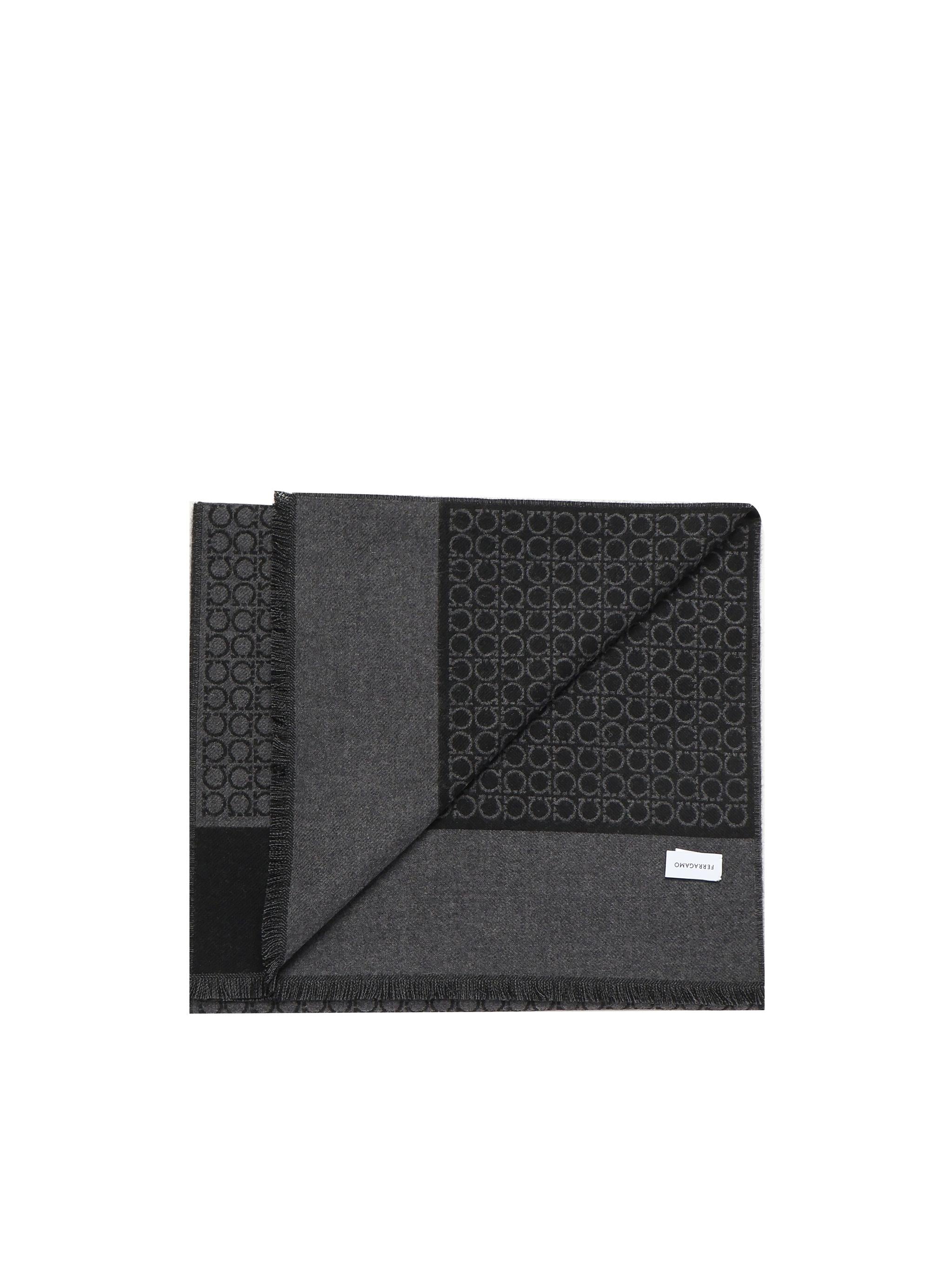 Sciarpa Gancini in cashmere 527047 671685004 FERRAGAMO 