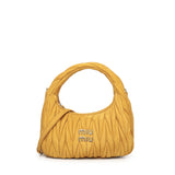 Borsa Wander in pelle scamosciata matelassé 5BC125 AB7OF0R55 MIU MIU 