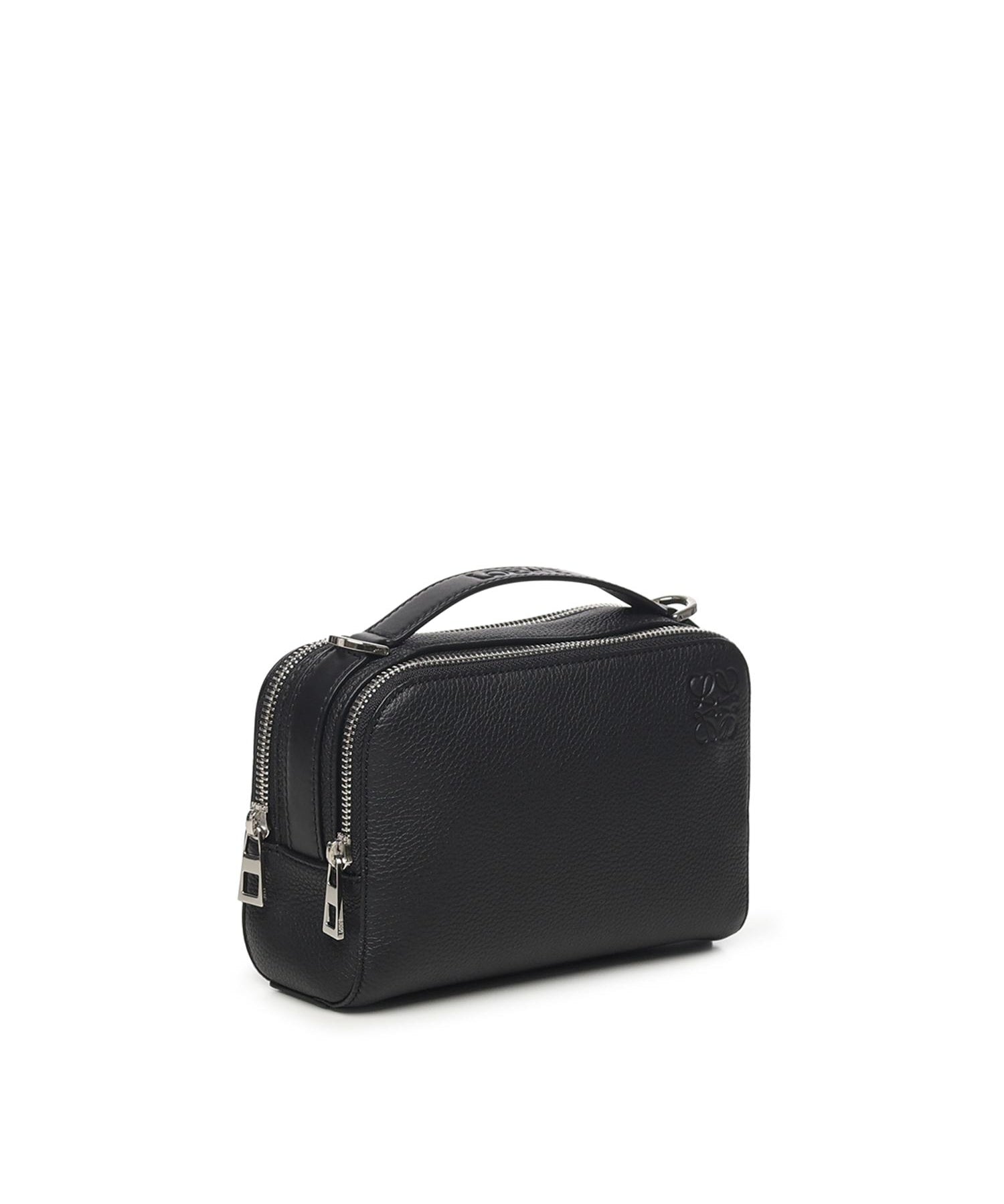 Borsa a tracolla Camera mini in pelle di vitello C660R41X01 1100 LOEWE 