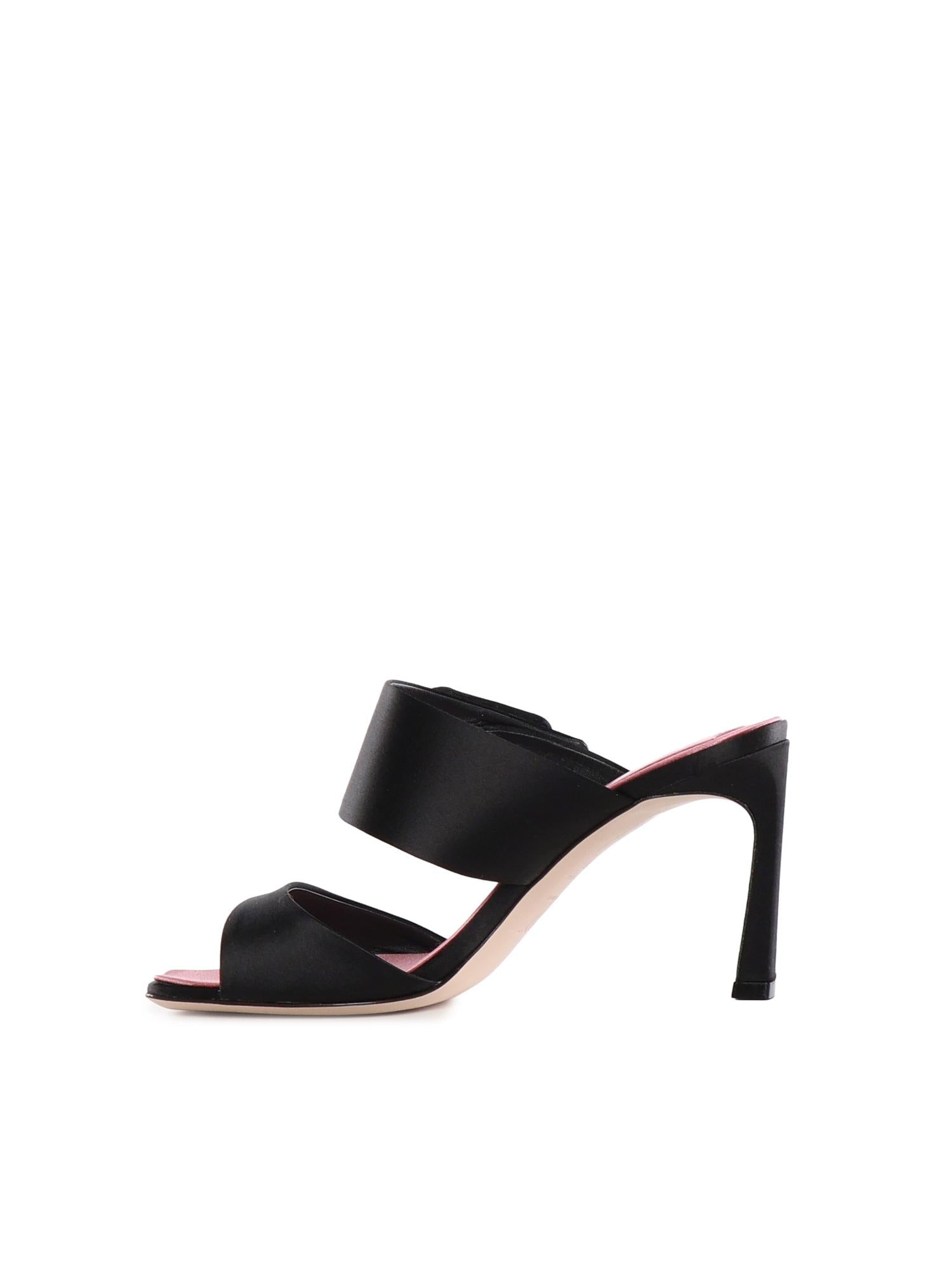 Mule Trompette in raso RVW45244410RS0 B999 ROGER VIVIER 