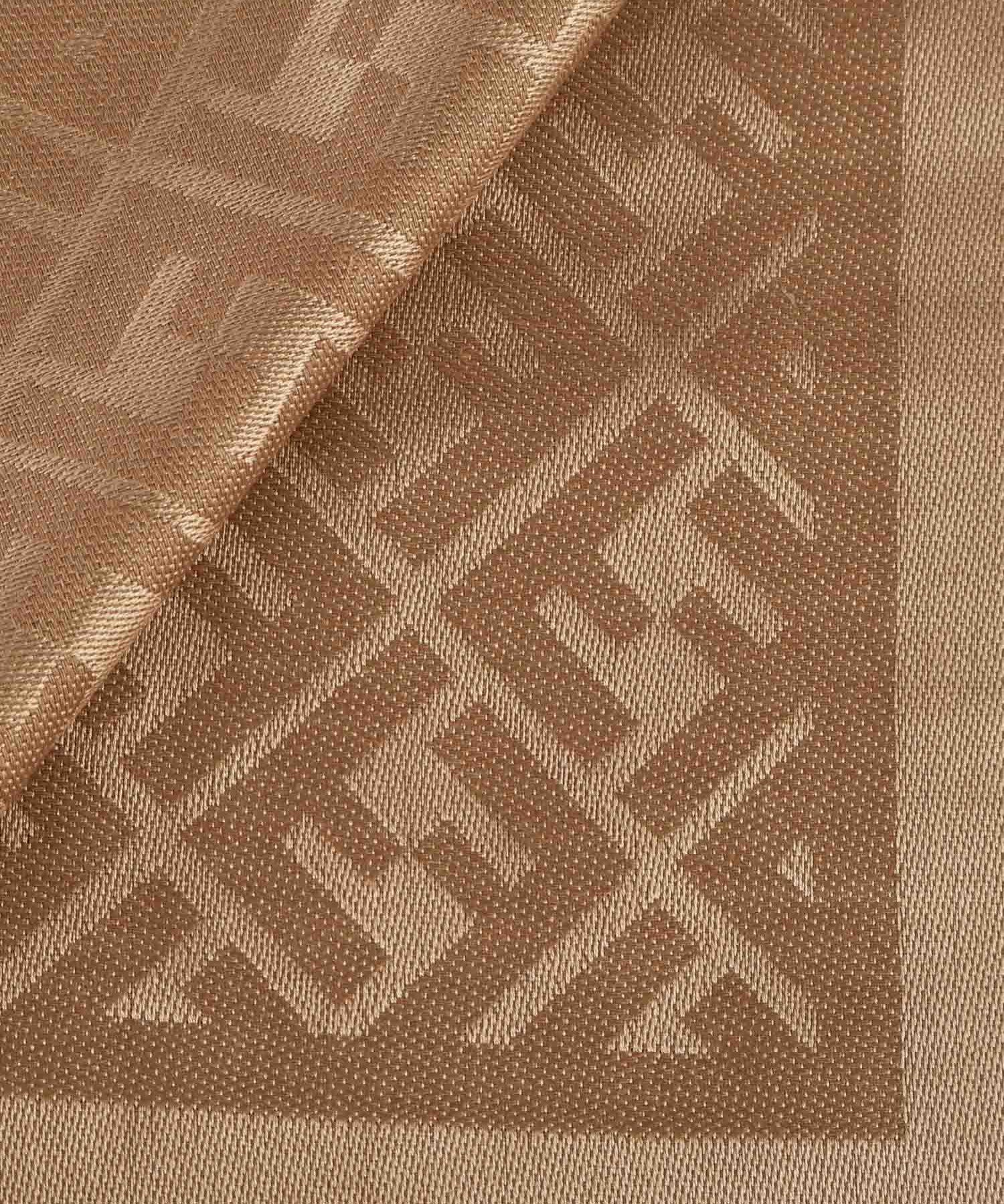 Scialle FF Jacquard FXT069 AJW7F0QB8 FENDI 