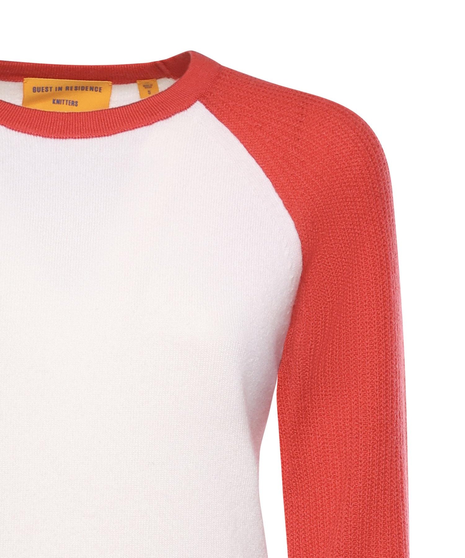 Baseball tee in cashmere W40610JL CREAM/SCARLET GUEST IN RESIDENCE 