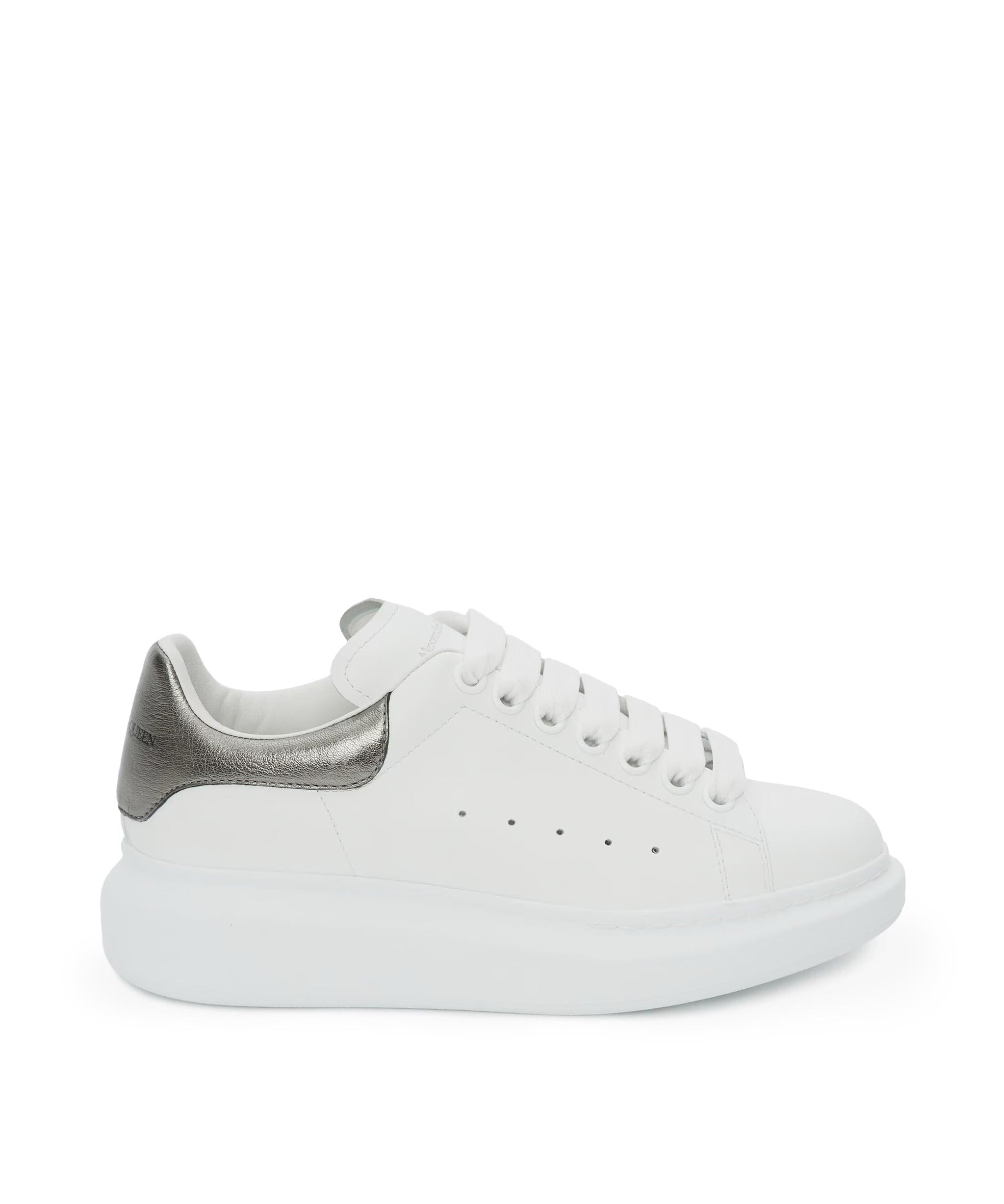Sneakers oversize in pelle con talloncino a contrasto 553770 WHFBU9042 ALEXANDER McQUEEN 
