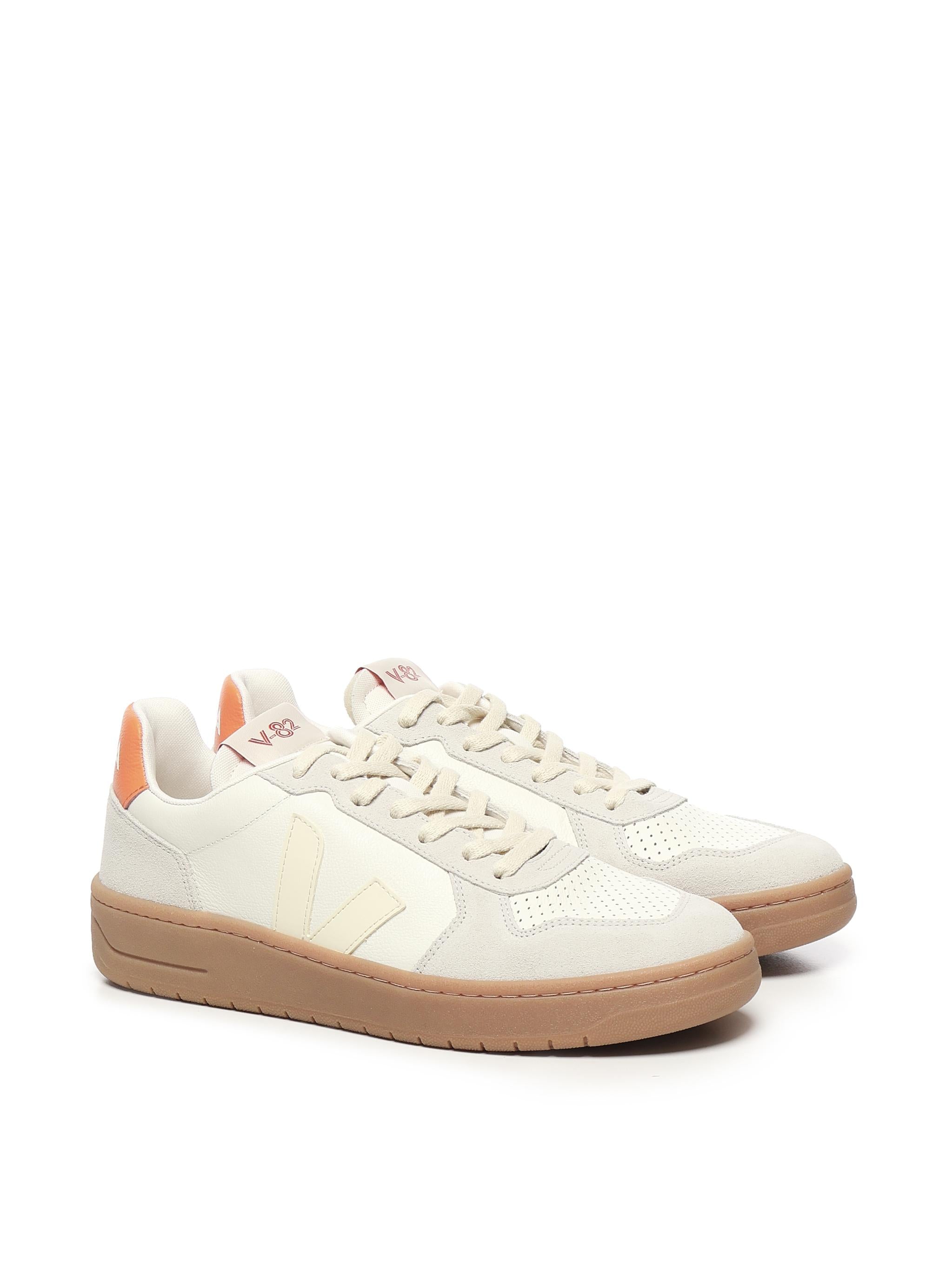 Sneakers V-82<BR/> VE3320758  VEJA 