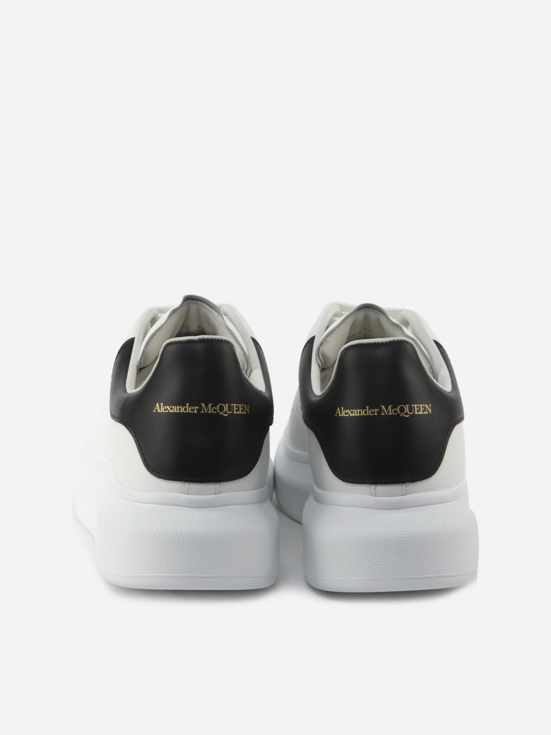 Sneakers oversize in pelle 553680 WHGP59061 ALEXANDER McQUEEN 