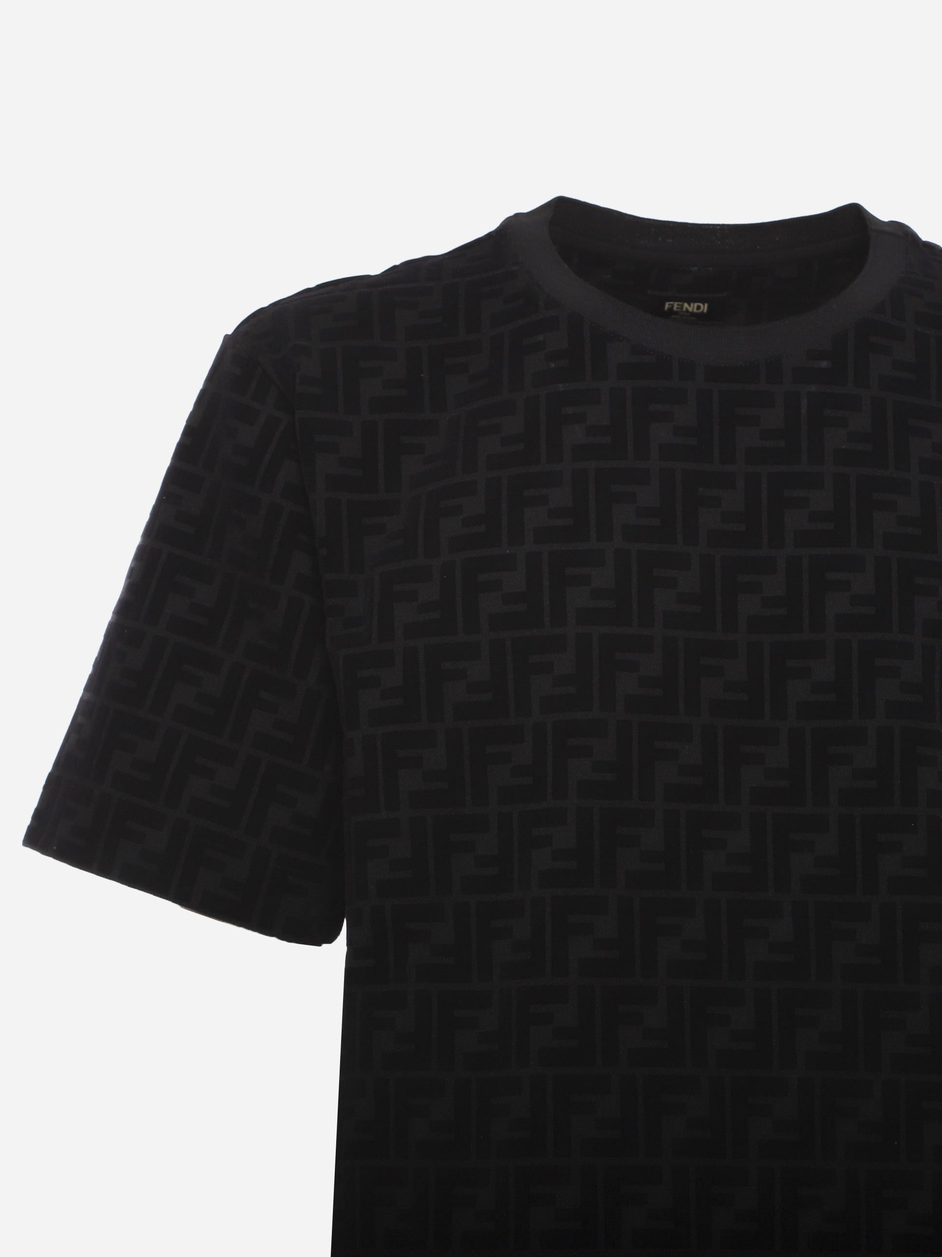 T-shirt in piquet con logo all-over FY0936 A7D5F0ABB FENDI 