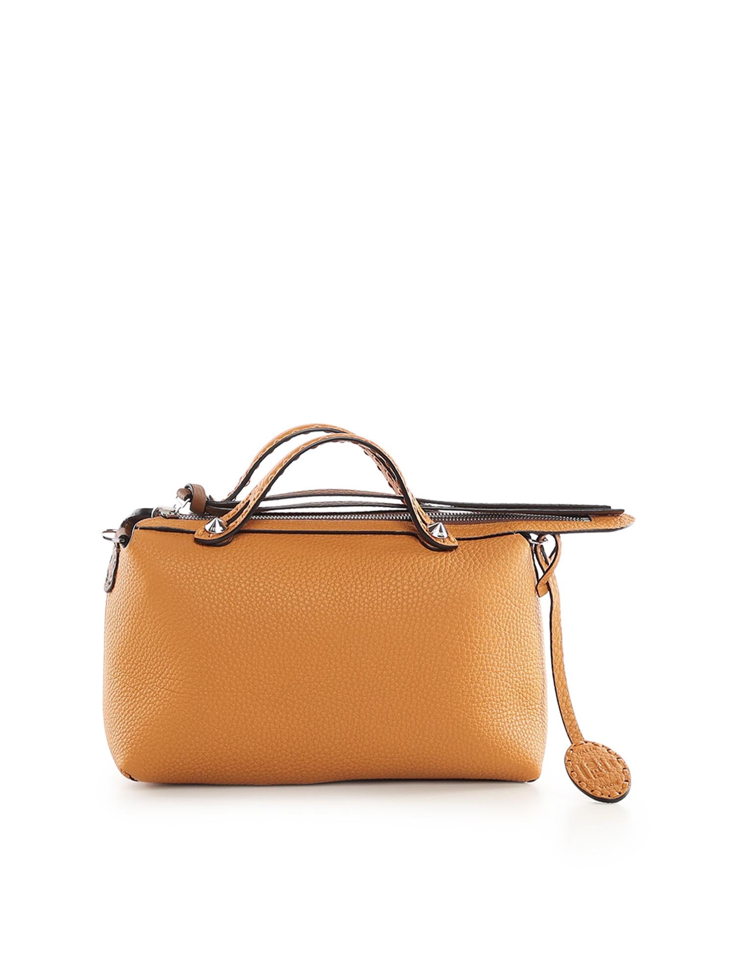 Borsa By The Way Selleria Medium 8BL155 AVTDF1UR8 FENDI 