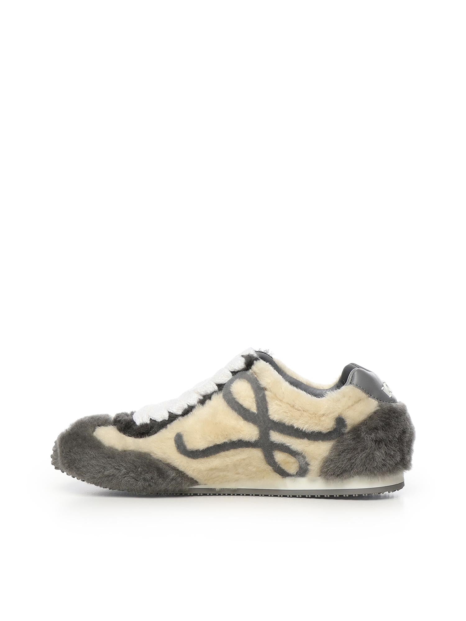 Sneaker Ballet Runner 2.0 in shearling L814282X73 8881 LOEWE 