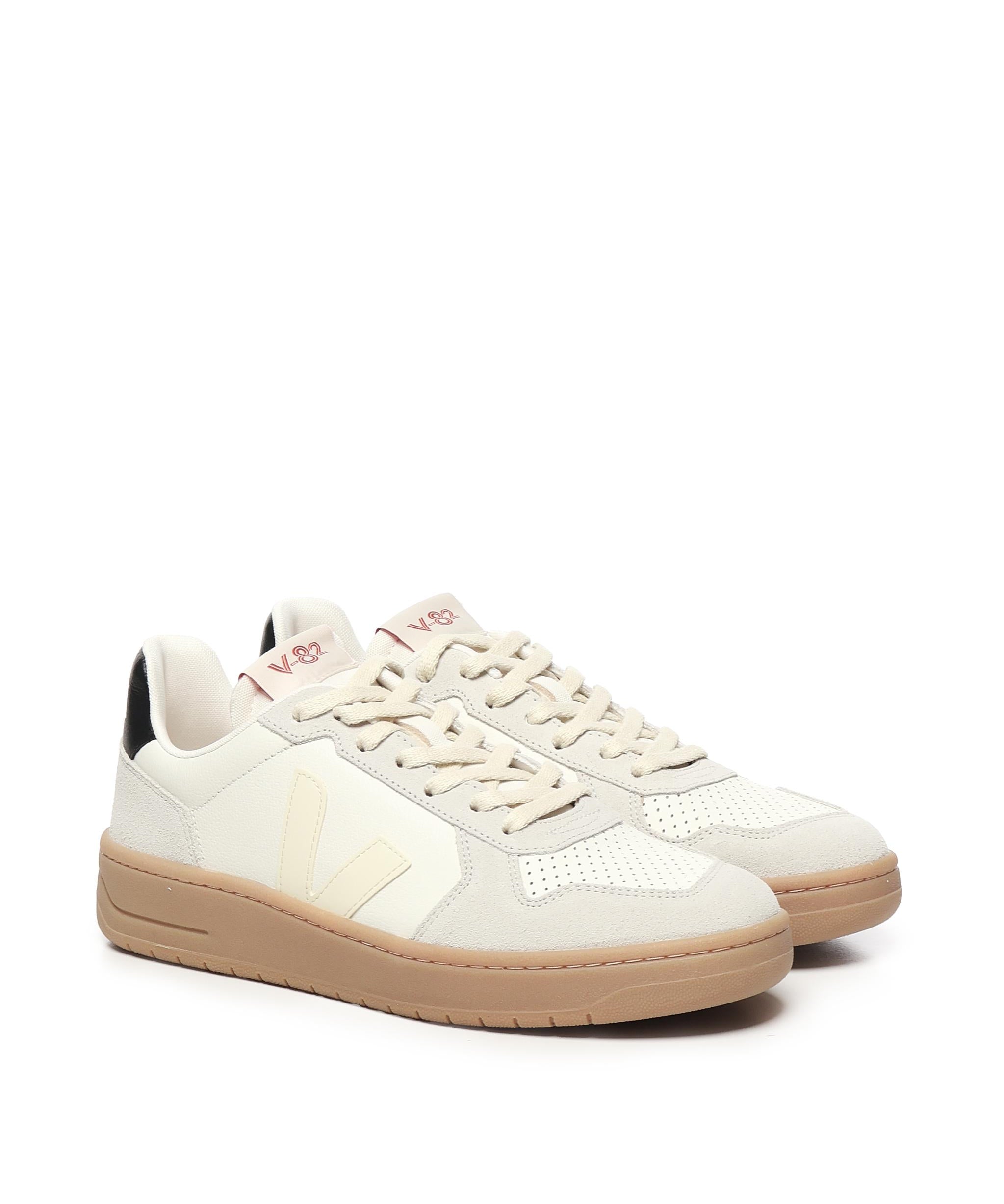 Sneakers V-82 VE3320759  VEJA 