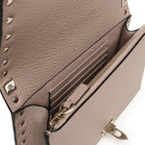Mini bag con catena Rockstud in vitello granato 8W2P0Y59 VSHP45 VALENTINO GARAVANI 